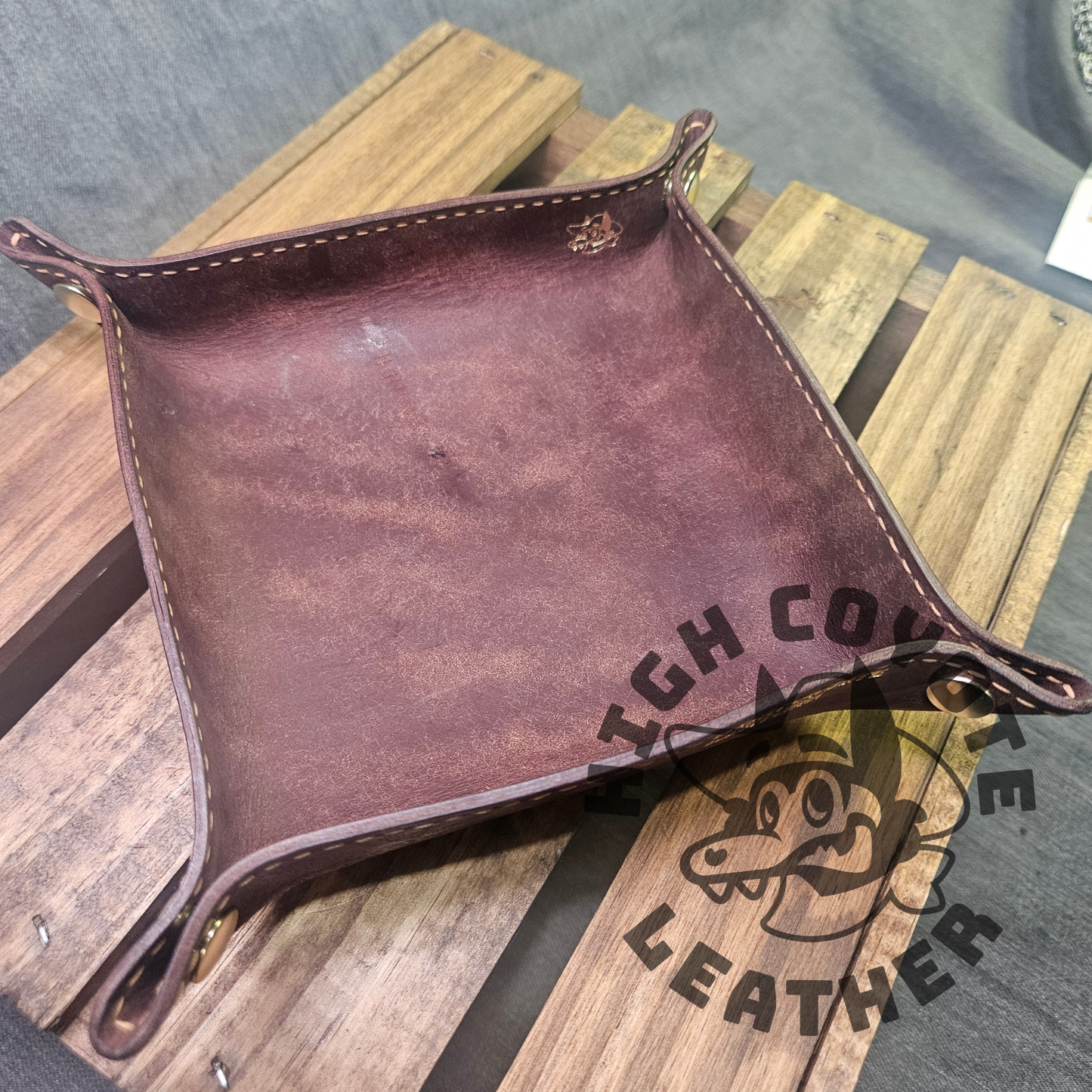 Pueblo Tobacco Brown Valet Tray