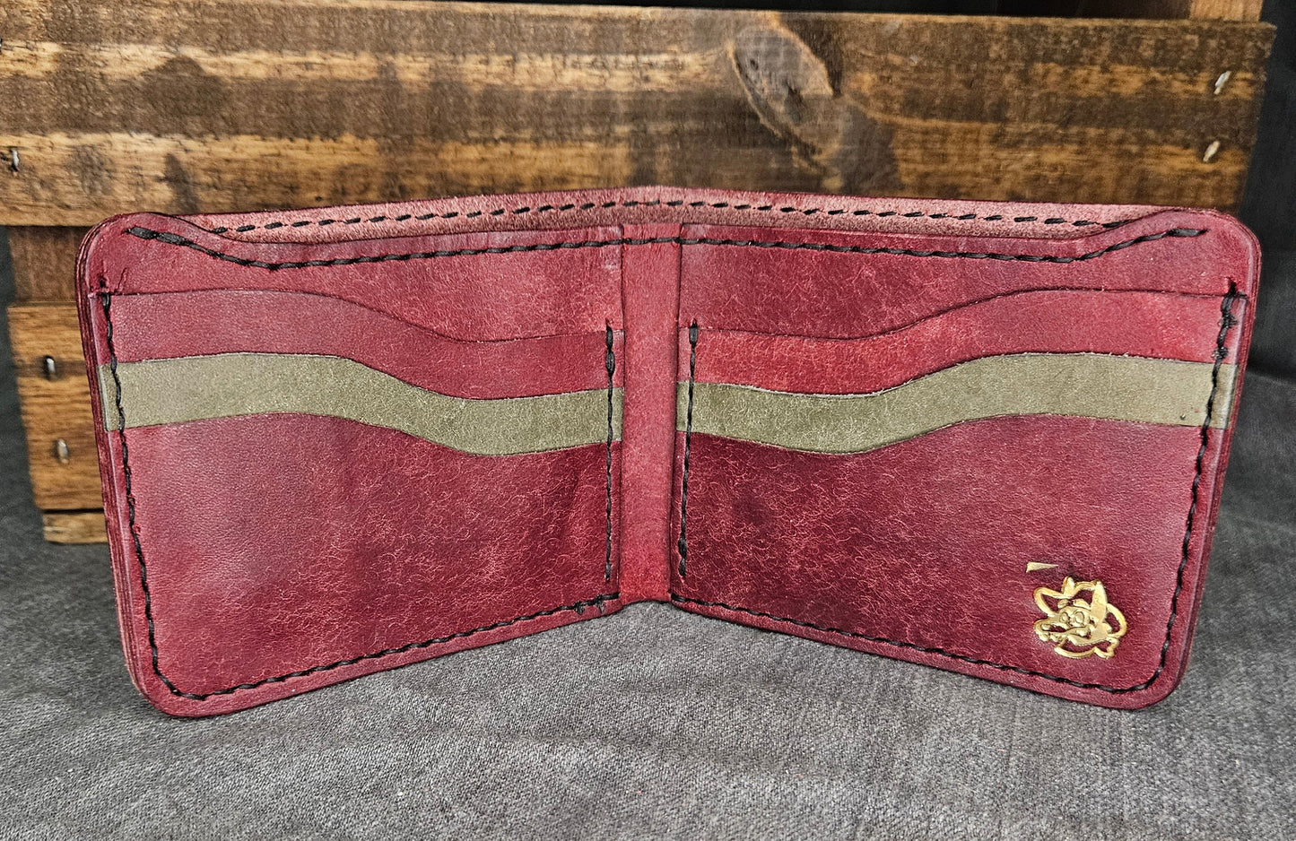 Bordeaux w/ Grey Alligator Deluxe Bifold (Grade B Discounted)