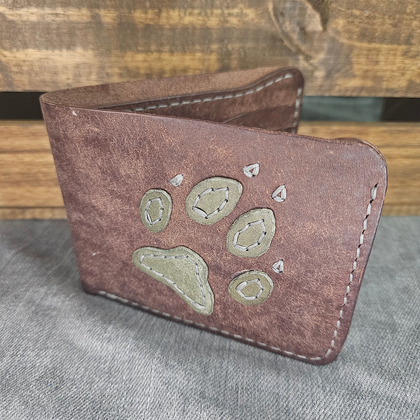 Brown & Grey Wolf Track Deluxe Bifold